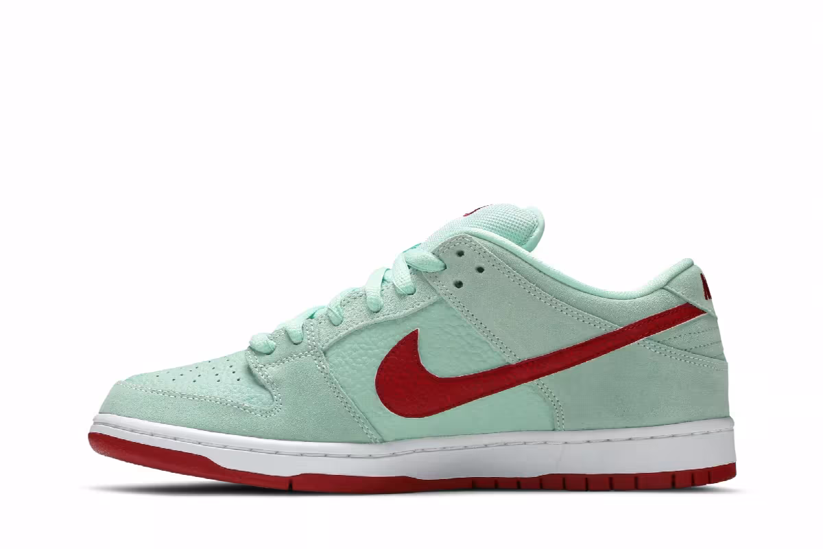 Nike Dunk Low Pro SB Mint Red, view 4