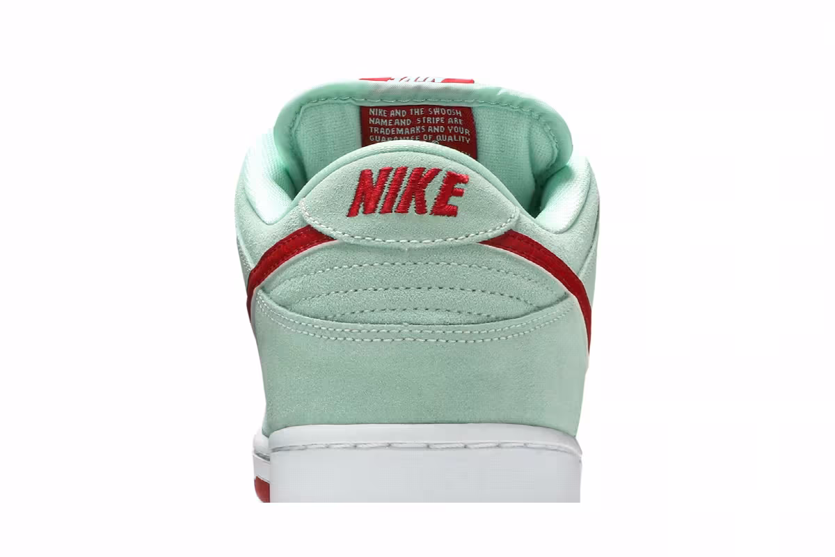 Nike Dunk Low Pro SB Mint Red, view 8