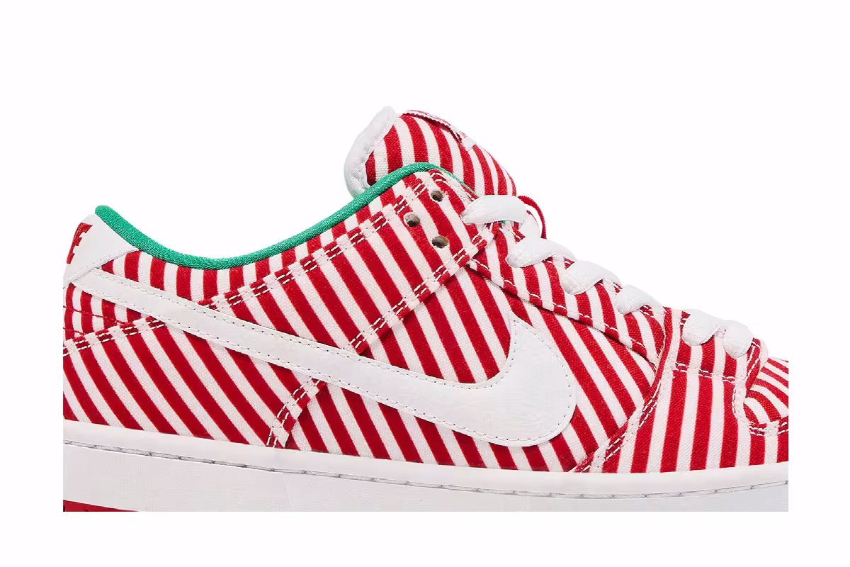 Nike SB Dunk Low Candy Cane, view 3