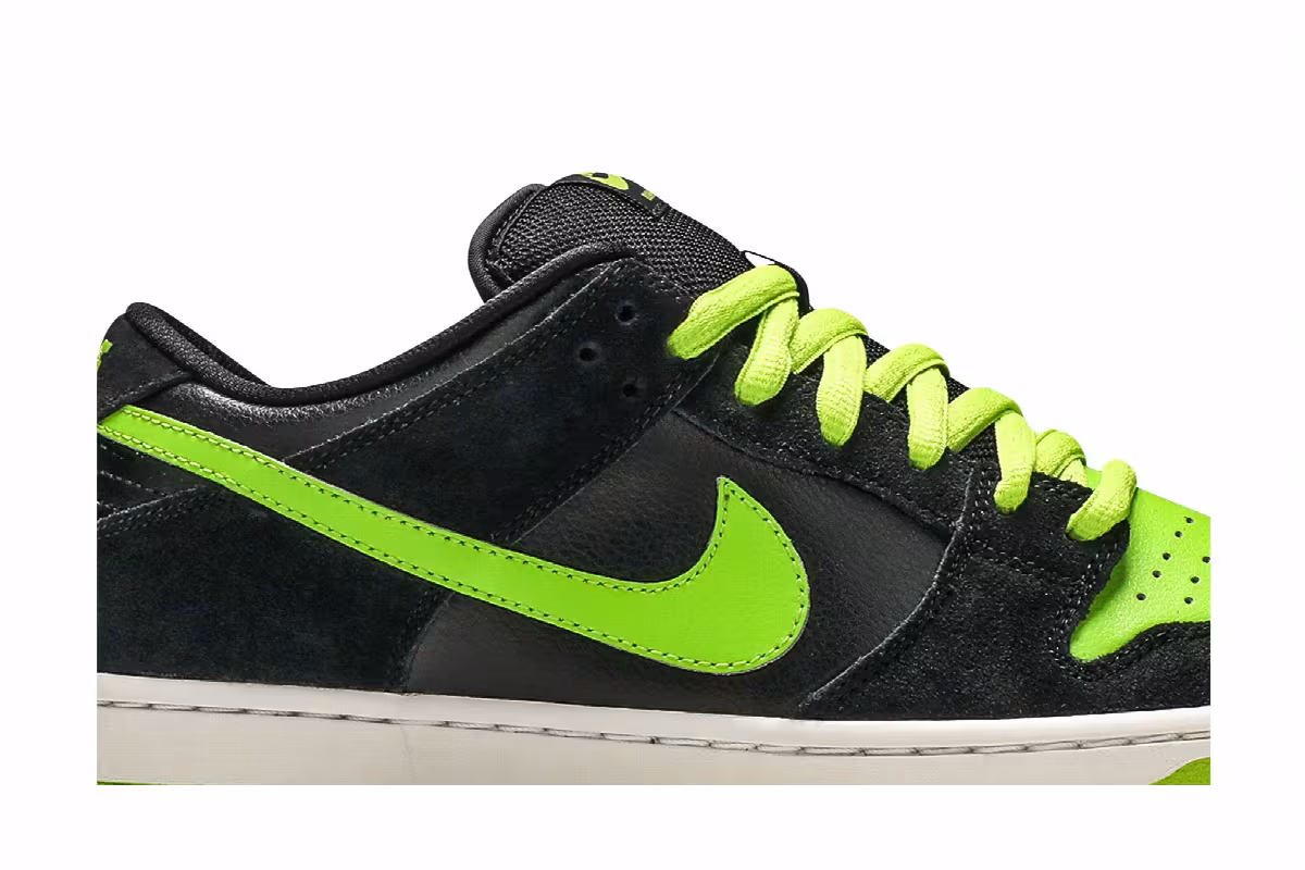 Nike Dunk Low Pro SB Neon J-Pack, view 3