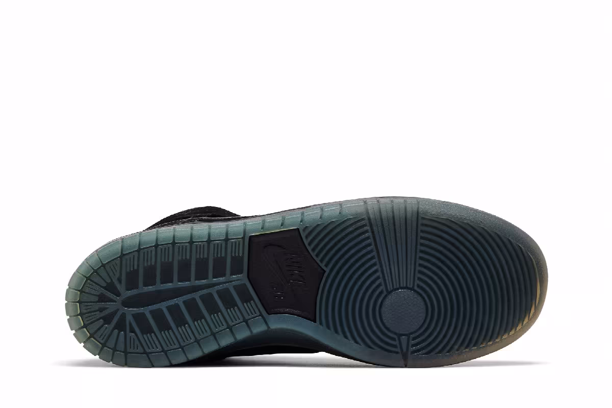 Nike SB Dunk High Premium Flash, view 5
