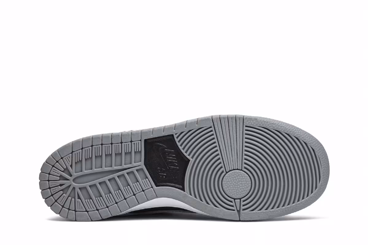 Nike Zoom Dunk Low Pro SB Wolf Grey, view 5
