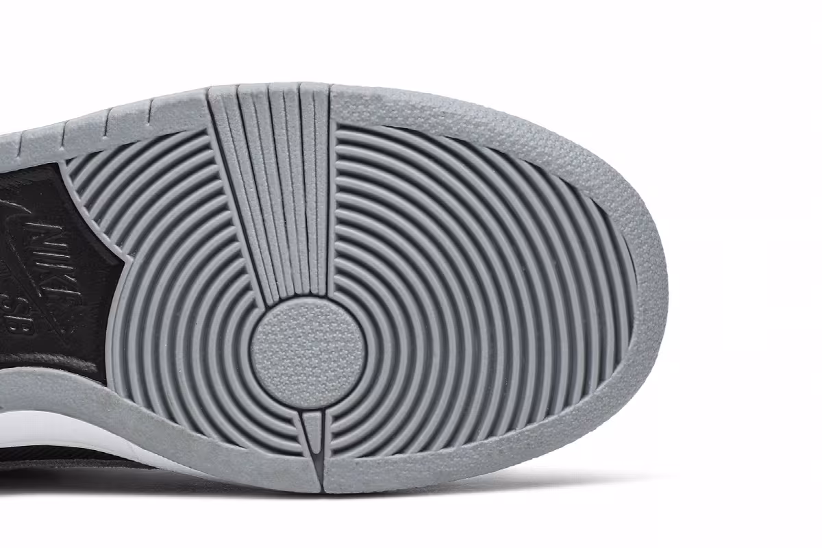 Nike Zoom Dunk Low Pro SB Wolf Grey, view 6