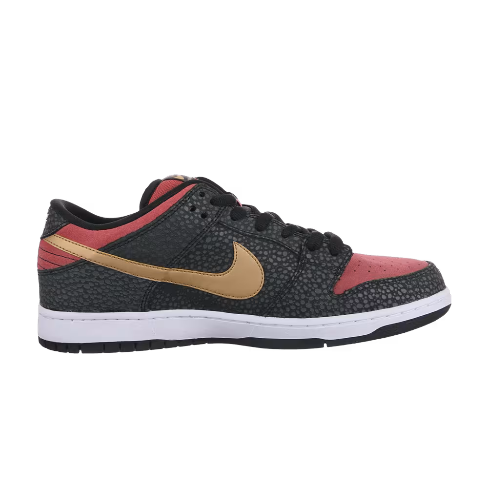 Nike Dunk Low Premium SB QS Walk Of Fame