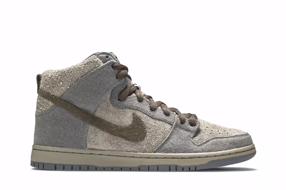 Nike Dunk High Premium SB Tauntaun, view 2