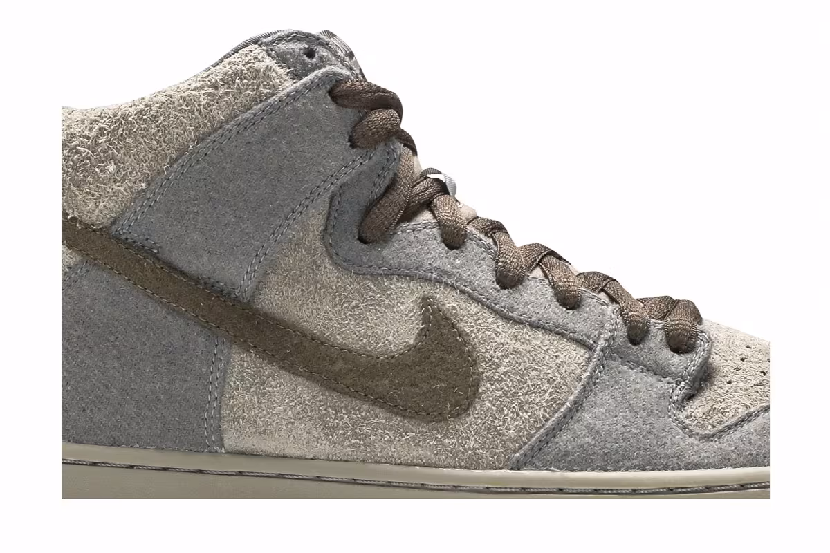 Nike Dunk High Premium SB Tauntaun, view 3