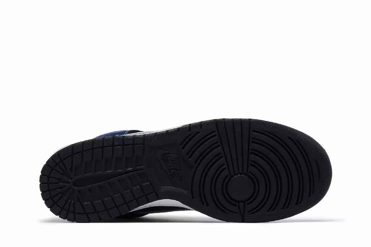 Nike Dunk High Pro SB Un-Futuras, view 5