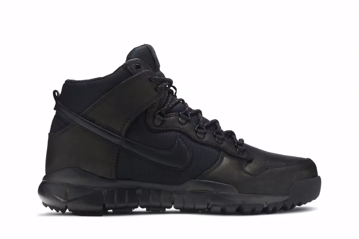 Nike SB Dunk High Boot Black, view 2