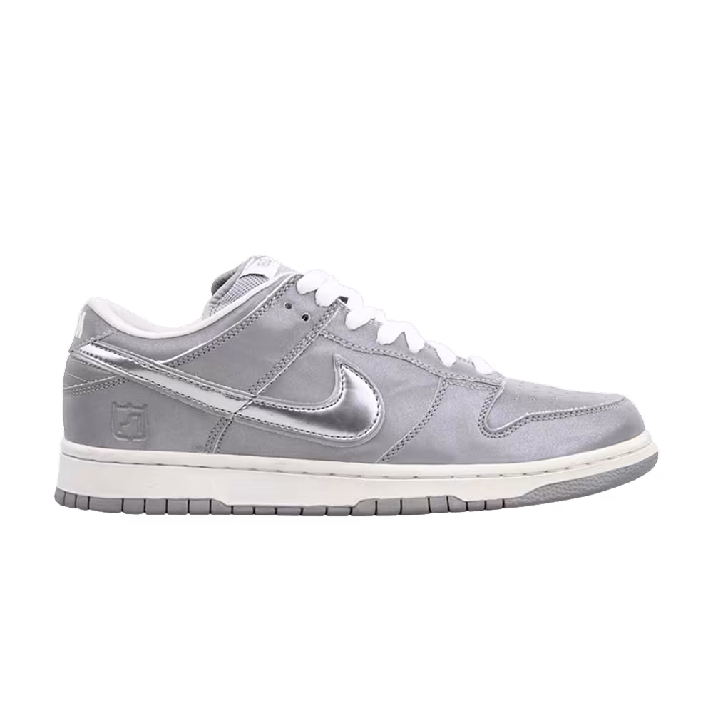 Medicom Toy x Nike Dunk Low Pro SB Medicom 3