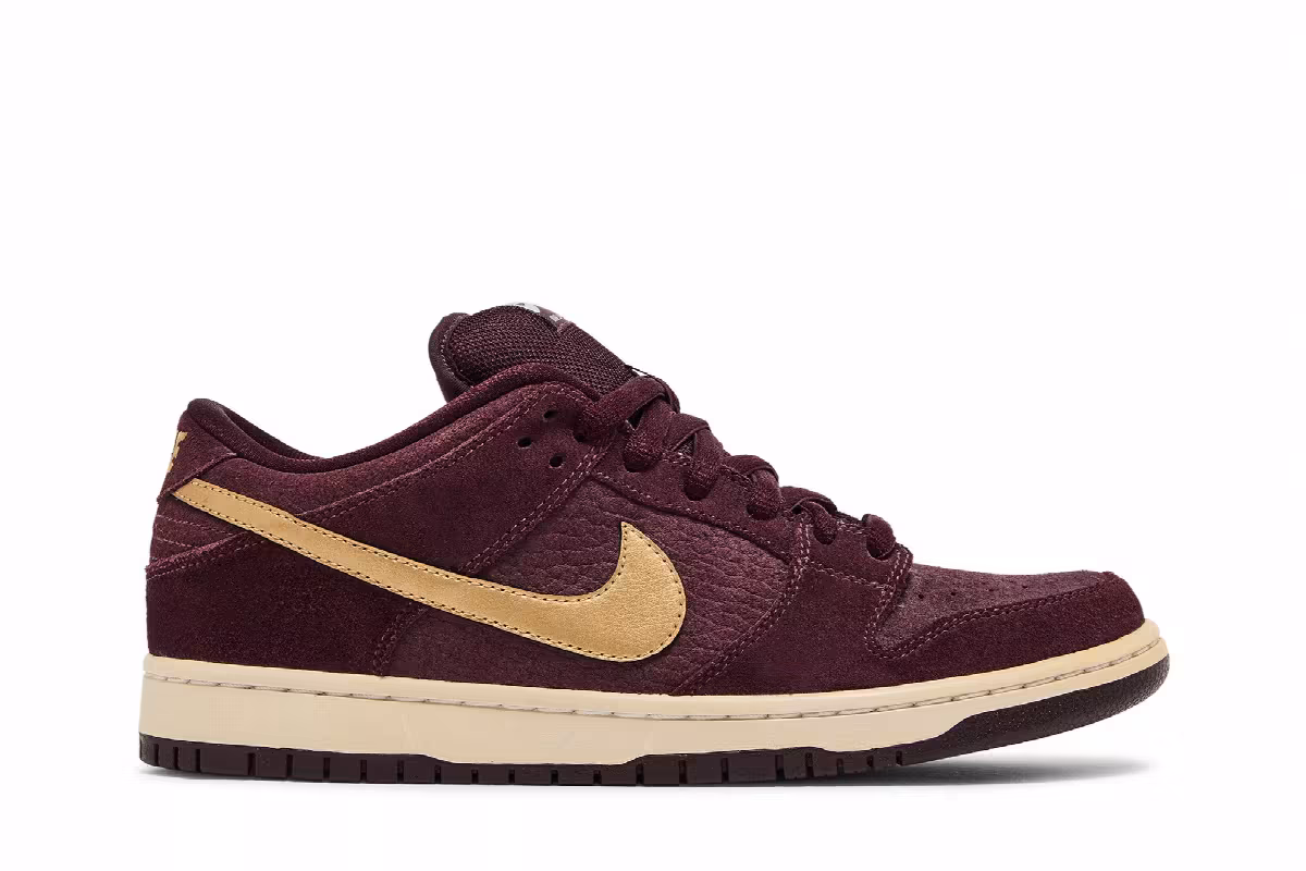 Nike Dunk Low Pro SB UK Passport, view 2