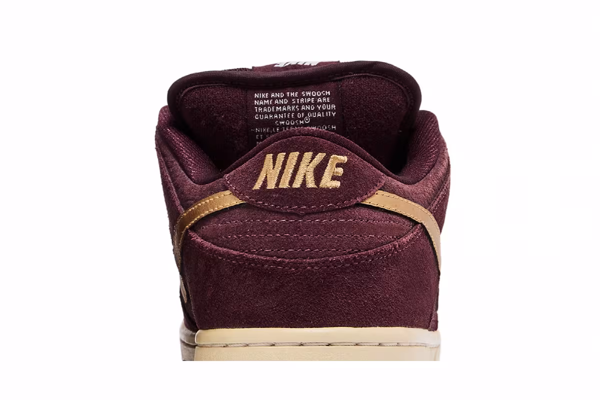 Nike Dunk Low Pro SB UK Passport, view 8