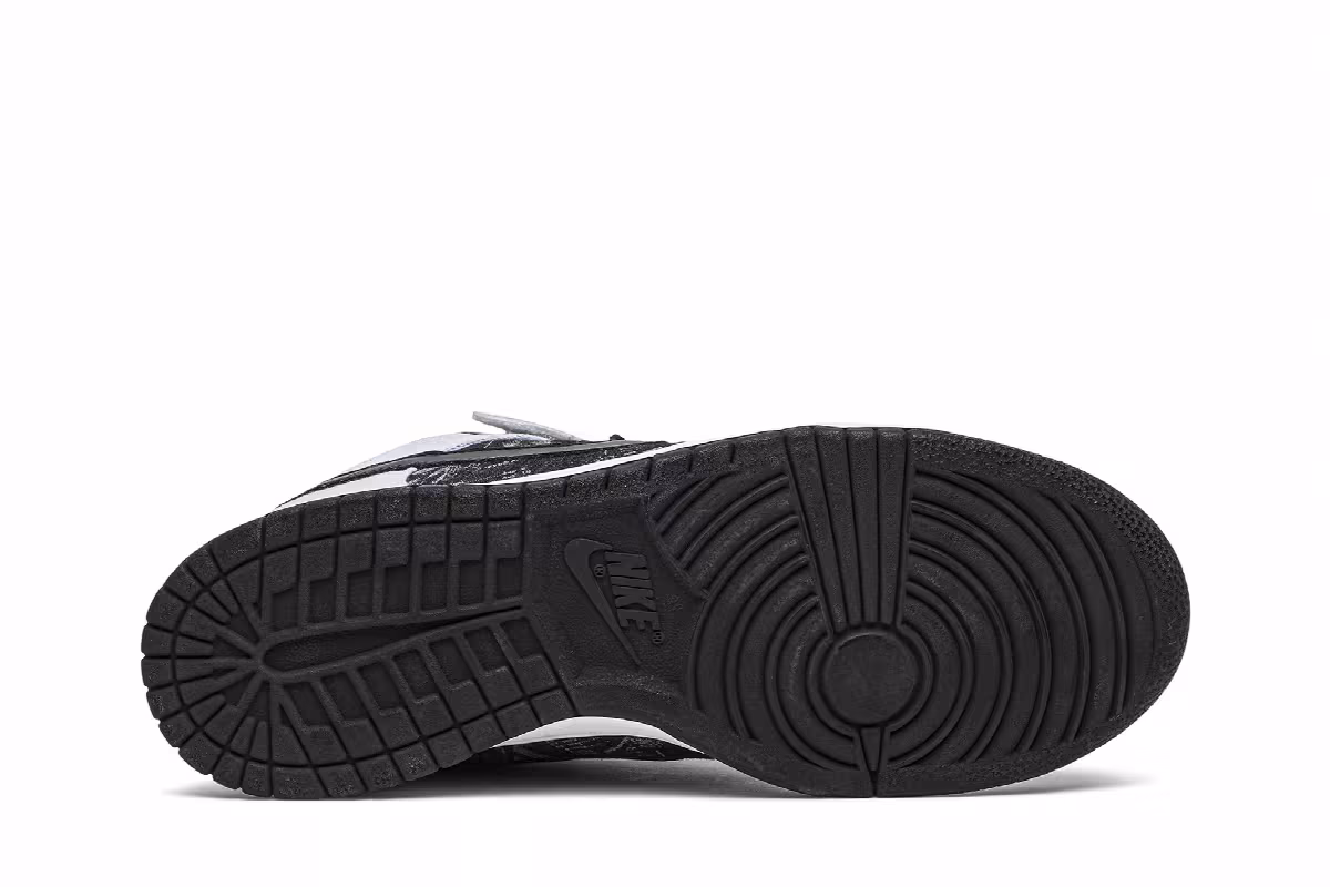 Nike Dunk Mid Premium SB Heavy Mental, view 5