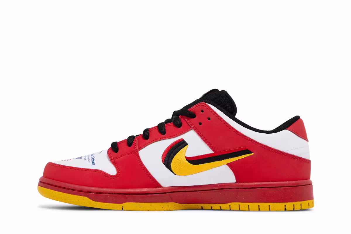 Nike Dunk SB Low Vietnam 25th Anniversary, view 4
