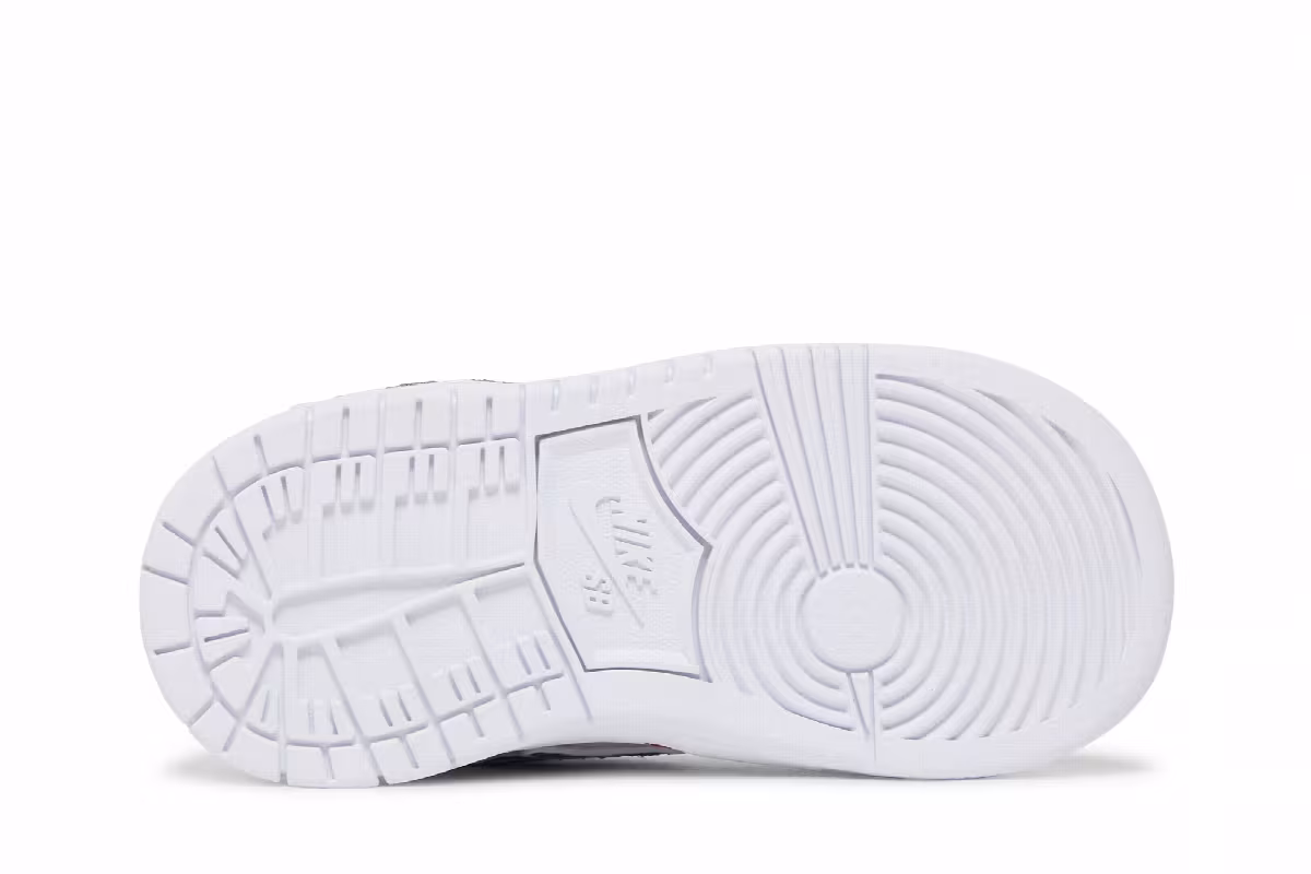 Oski x Nike Dunk Low SB TD Great White Shark, view 5