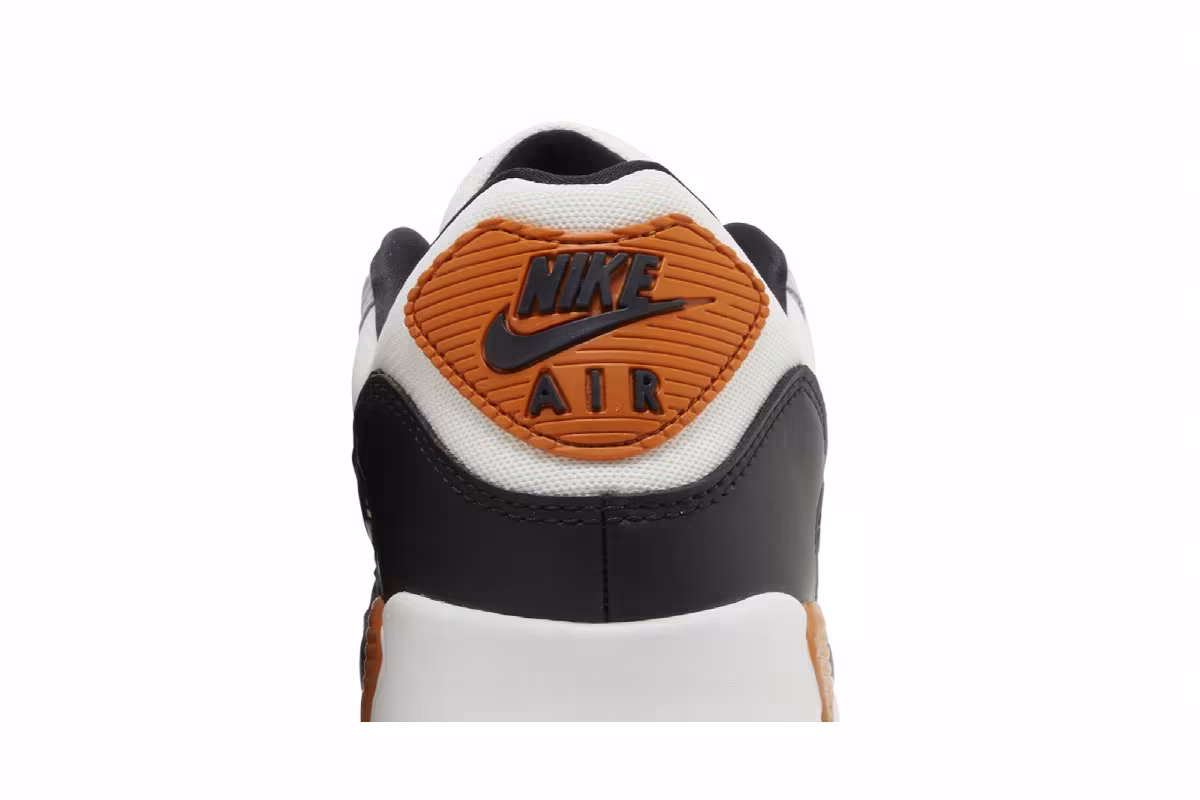 Nike Air Max 90 Monarch, view 8