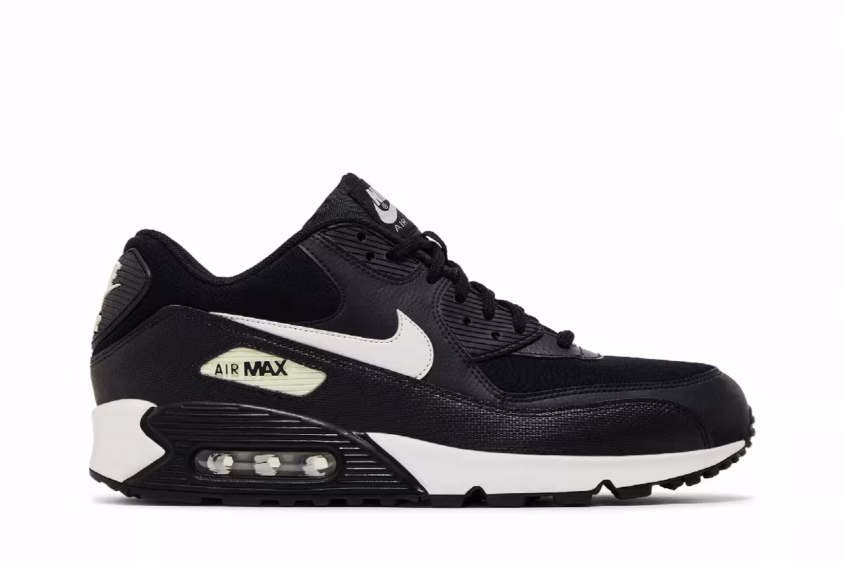 Nike Women's Air Max 90 Black, view 2