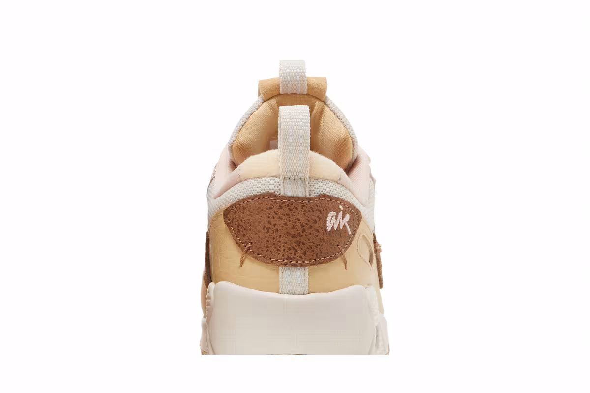 Nike Women's Air Max 90 Futura Neapolitan, view 8