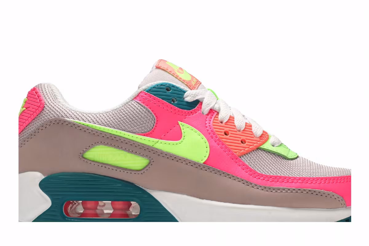 Nike Women's Air Max 90 Highlight Volt Pink, view 3